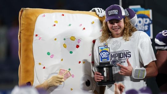 Bowl roundup: K-State toasts NC State in Pop-Tarts Bowl (College Football)