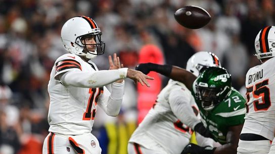 Browns clinch playoff berth by thumping Jets (NFL)