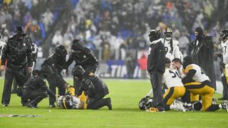 Steelers' T.J. Watt injures knee against Ravens, ruled out (NFL)