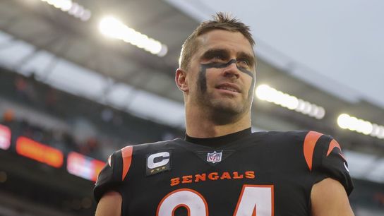 Bengals DE Sam Hubbard reveals ankle reconstruction surgery (NFL)