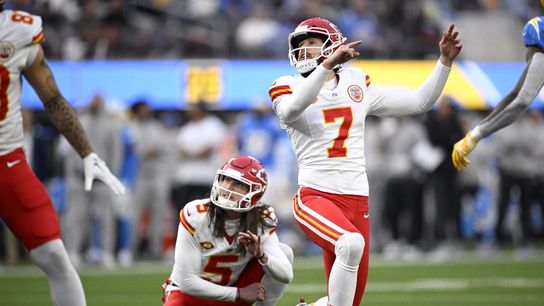 Chiefs rest starters, edge Chargers on late field goal (NFL)