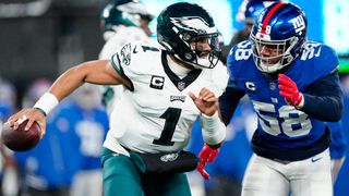 Report: Eagles QB Jalen Hurts' middle finger not broken (NFL)