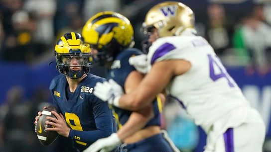 CFP revamps new 12-team playoff structure, adds at-large bid (College Football)