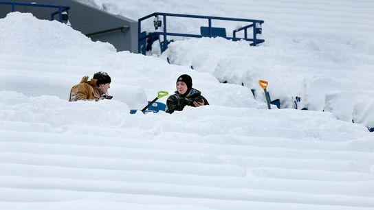 Shovel our snow: Bills put out another SOS (NFL)