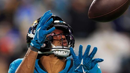Reports: Cardinals, WR Zay Jones agree on one-year deal (NFL)