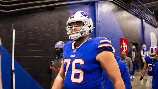 Report: Bills re-signing G David Edwards to 2-year deal (NFL)