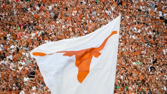 Former Texas standout QB Mike Cotten dies at 84 (College Football)
