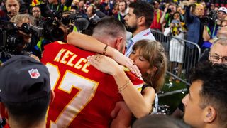 Finally: Travis Kelce, Taylor Swift announce engagement (NFL)