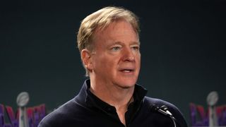 NFL moves trade deadline to after games in Week 9 (NFL)