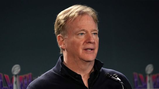 NFL moves trade deadline to after games in Week 9 (NFL)