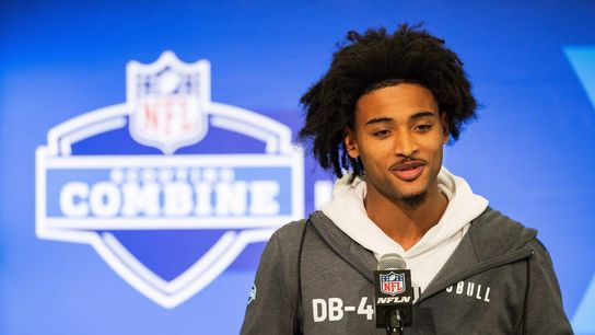 Clemson CB Nate Wiggins injured running blazing 40-yard dash (NFL)