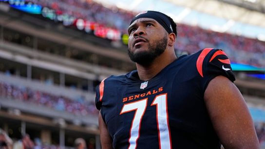 Reports: Bills sign veteran OT La'el Collins (NFL)