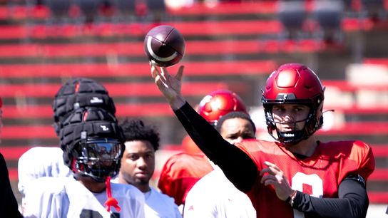 Cincinnati turning transfer QB loose against Towson (College Football)