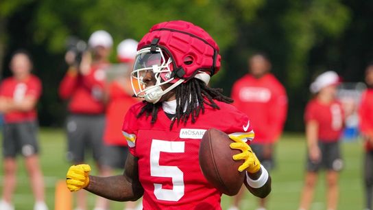 Reports: Chiefs WR Marquise Brown needs shoulder surgery (NFL)