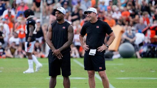 Warning sign: WR Ja'Marr Chase resumes hold-in at Bengals practice (NFL)
