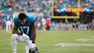 Jaguars TE Evan Engram (hamstring) seeks Sunday return (NFL)
