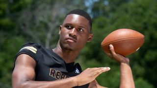 Notre Dame-committed QB Deuce Knight moves to Auburn (College Football)