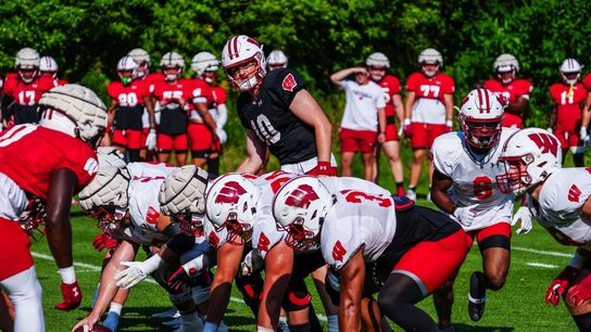 Wisconsin, Tyler Van Dyke out to bust Broncos with strong first impression (College Football)