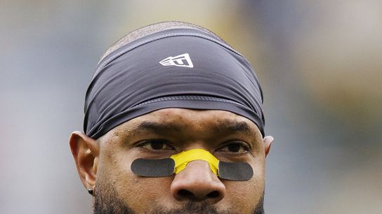 Report: Broncos sign TE Marcedes Lewis, 41, to practice squad (NFL)
