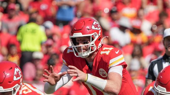 Chiefs to rest QB Patrick Mahomes; Carson Wentz to start (NFL)
