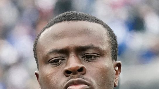 49ers DE Tarron Jackson hospitalized after camp collision (NFL)