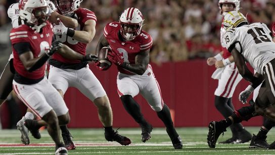 Wisconsin leaves it late before topping Western Michigan (College Football)