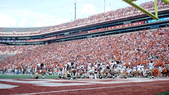 Quinn Ewers (3 TDs), No. 4 Texas clobber Colorado State 52-0 (College Football)