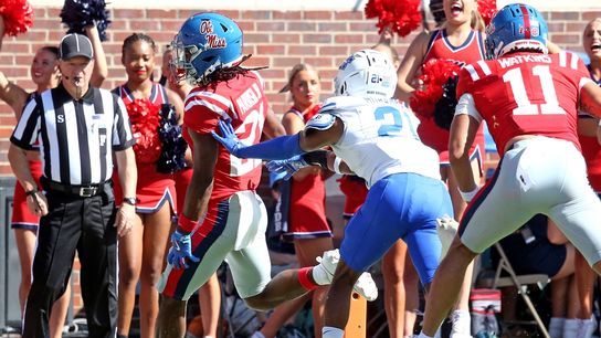 No. 6 Ole Miss roars past Middle Tennessee (College Football)
