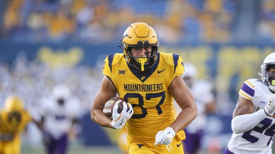 West Virginia rushes for 305 yards, blasts Albany (College Football)
