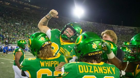 No. 7 Oregon edges Boise State on FG with no time left (College Football)