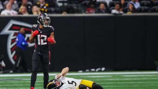 Steelers P Cameron Johnston sustains 'serious injury' vs. Falcons (NFL)