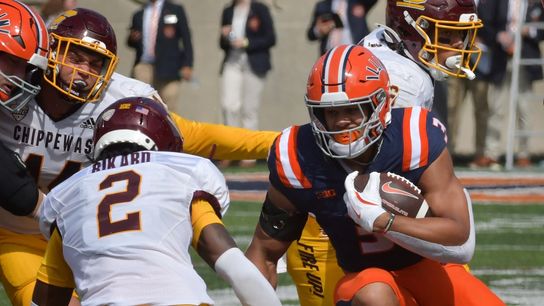 Illinois cruises past Central Michigan (College Football)