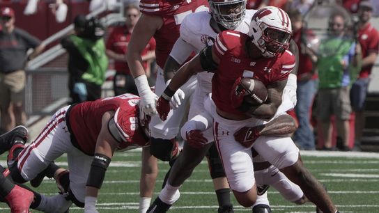 Wisconsin RB Chez Mellusi 'stepping away from team' to heal from injuries (College Football)