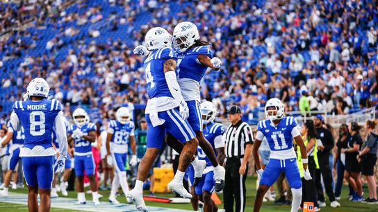 Duke takes control late, tops UConn to improve to 3-0 (College Football)