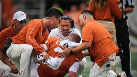 Texas star QB Quinn Ewers (abdomen) exits vs. UTSA (College Football)