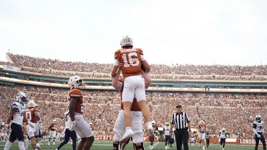 Arch Manning preps to start for No. 1 Texas with Quinn Ewers questionable (College Football)