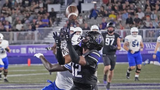 Northwestern holds Eastern Illinois in check (College Football)