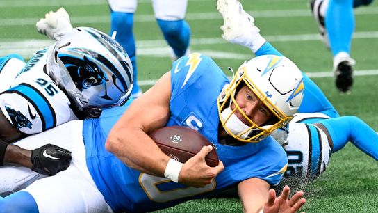 Quentin Johnston catches 2 TDs as Chargers crush Panthers (NFL)
