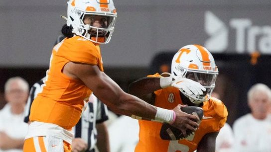 No. 4 Tennessee, rolling in all phases, takes aim at Arkansas (College Football)