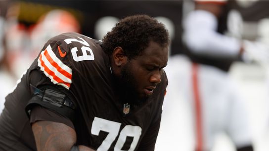 Browns place OT Dawand Jones on IR, sign Geron Christian (NFL)