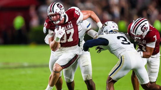 South Carolina jumps out early in lopsided win over Akron (College Football)