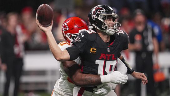 Chiefs hold off Falcons late, prevail 22-17 (NFL)