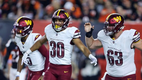 Commanders RB Austin Ekeler clears concussion protocol, to play vs. Browns (NFL)