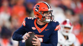Syracuse seeks to continue dominance of Holy Cross (College Football)