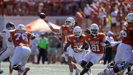 Manning throws for 2 TDs, runs for another in No. 1 Texas' win over Mississippi State (College Football)