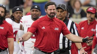 Report: Louisiana coach Michael Desormeaux gets new deal (College Football)