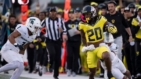 No. 6 Oregon routs Michigan State to stay unbeaten (College Football)
