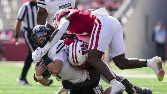 Braedyn Locke passes Wisconsin to 18th straight win over Purdue (College Football)