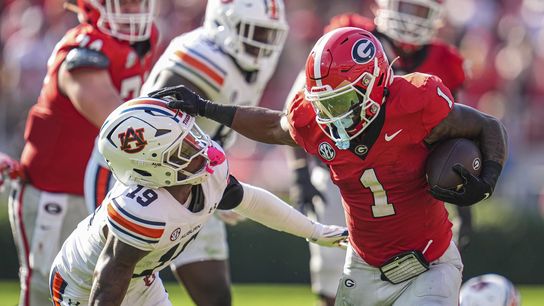 No. 5 Georgia rebounds from loss, beats Auburn (College Football)