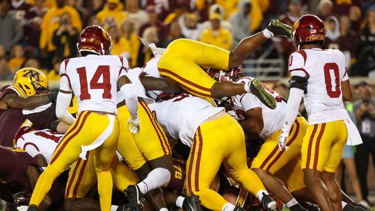 Minnesota rallies in second half as Golden Gophers upset No. 11 USC (College Football)